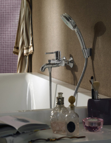 Смеситель Hansgrohe Talis Classic 14140000 для ванны с душем фото 2